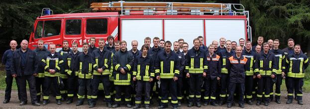 Gruppenfoto des Maschinisten-Lehrgangs 2014 in Arnsberg