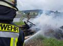 Arnsberger Feuerwehr löscht Flächenbrände an der Ruhr in Hüsten