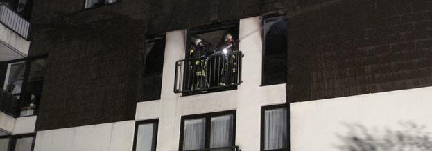 Arnsberger Feuerwehr rettet drei Menschen bei Brand in Mehrfamilienhaus