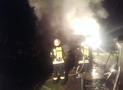 Feuerwehr rettet Wohnhaus und Scheune bei Schuppenbrand in Oeventrop