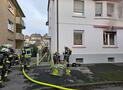 Wohnungsbrand bis 2.OG mit Menschenleben in Gefahr