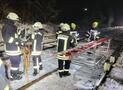 Zug bleibt auf der Oberen Ruhrtalbahn liegen - Feuerwehr hilft bei Umstieg in Ersatzzug