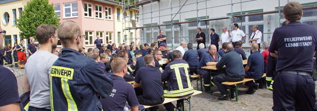 1. Feuerwehrbereitschaft RP Arnsberg übt in Neuenrade