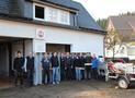 Löschgruppe Grönebach beim Ausräumen des alten Feuerwehrhauses