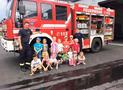 Bruchhausener Kindergärten zu Besuch bei der Feuerwehr