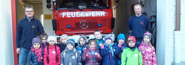 Real-Einsatz als besondere "Einlage" bei Brandschutzerziehung in Hüsten