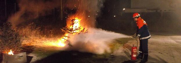 Zug 2 der Arnsberger Jugendfeuerwehr beendet Outdoor-Saison 2014