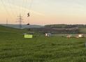 GLEITSCHIRMFLIEGER IN HOCHSPANNUNGSLEITUNG