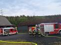 KELLERBRAND AUF DEM WAGYU-HOF SAUERLAND: Feuerwehren aus Wennigloh, Stemel und Hachen trainieren den Ernstfall